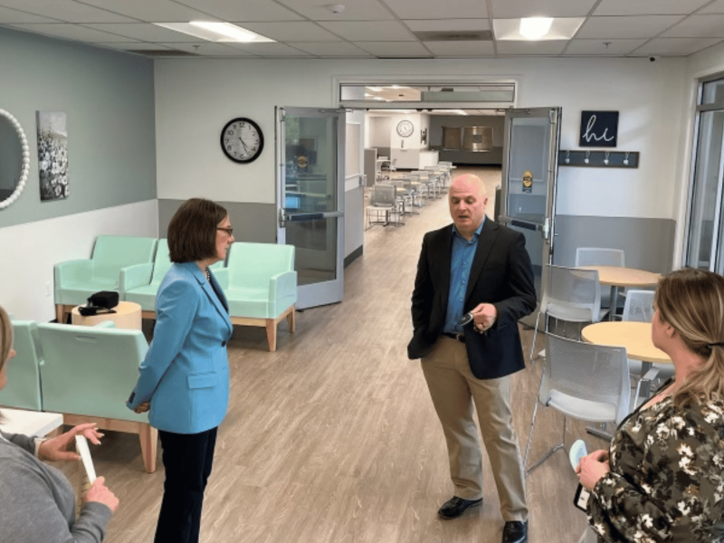 Rep. Salinas visits the Navigation Center